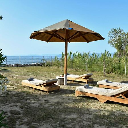 Vasilikis Sea House Villa Lefkimmi  Bagian luar foto