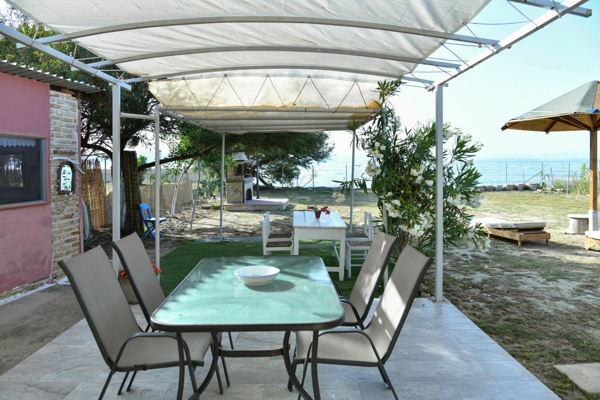 Vasilikis Sea House Villa Lefkimmi  Bagian luar foto